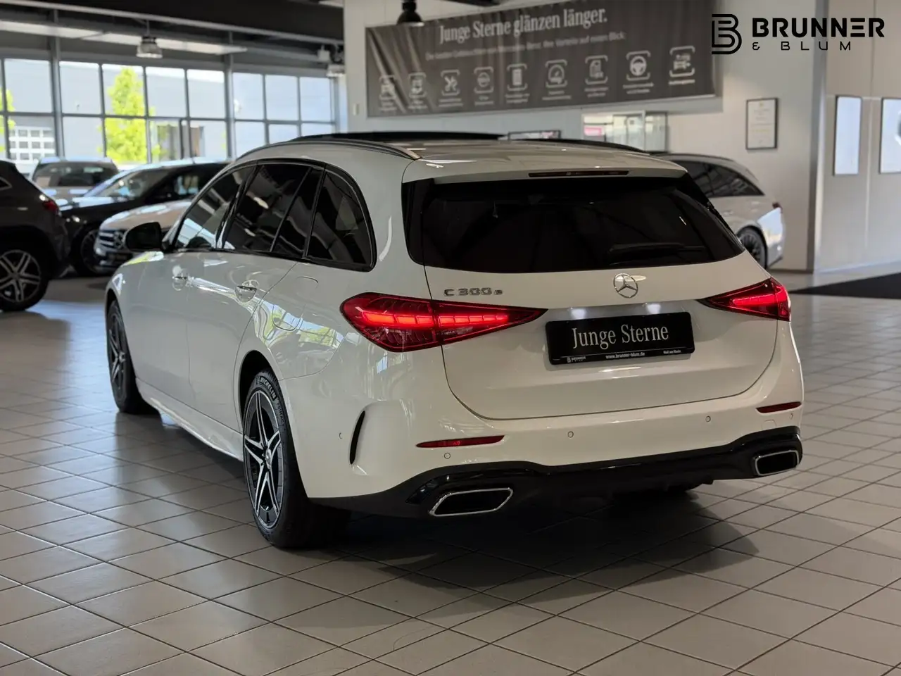 Mercedes-Benz C 300 C 300 e T AMG/Massage/Pano/Burmester/HeadUp/360 — Galería del vehículo 9