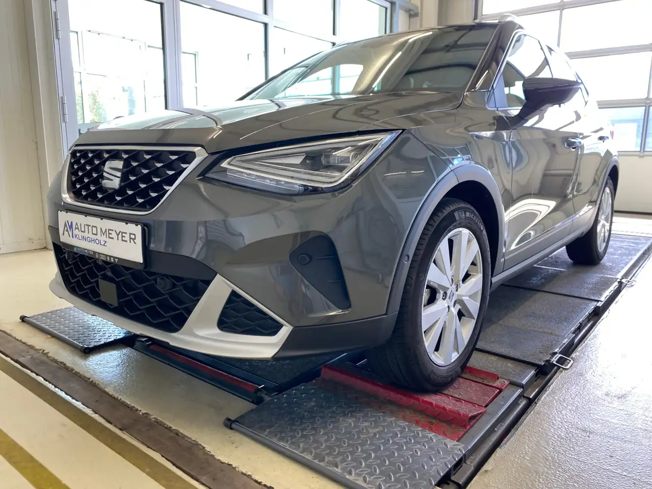 SEAT Arona Xperience 1.0 TSI DSG Navi Kamera LED ACC — معرض صور السيارة 2