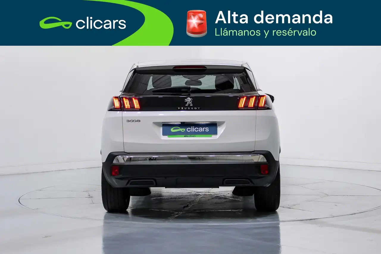 Peugeot 3008 Hybrid 136 Allure eDCS6 — معرض صور السيارة 4