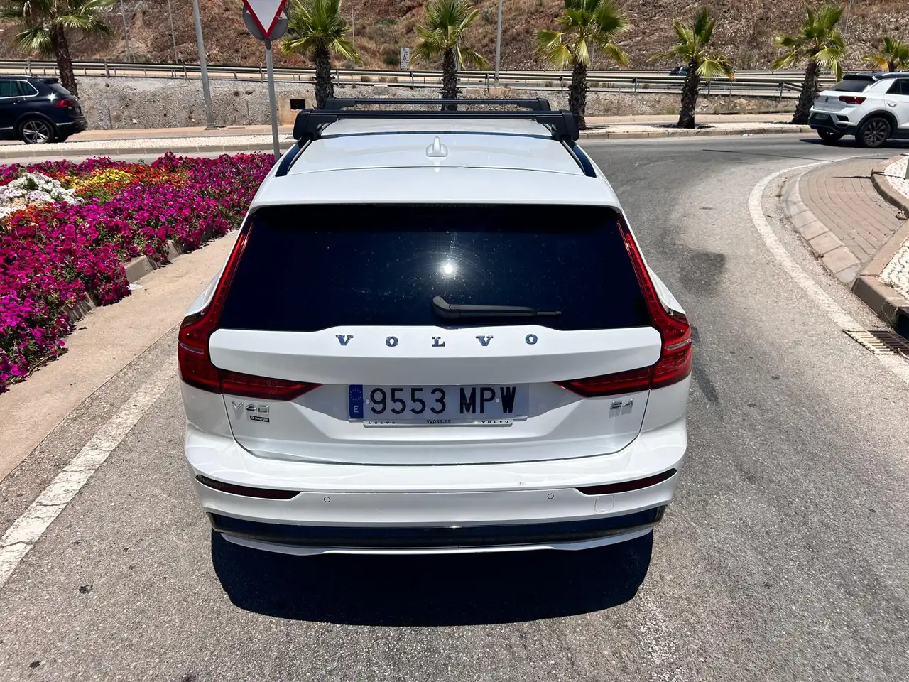 Volvo V60 Volvo V60 Plus, B4, Diésel, Dark”. Matrícula: 9553 MPW. — Galerie du véhicule 3