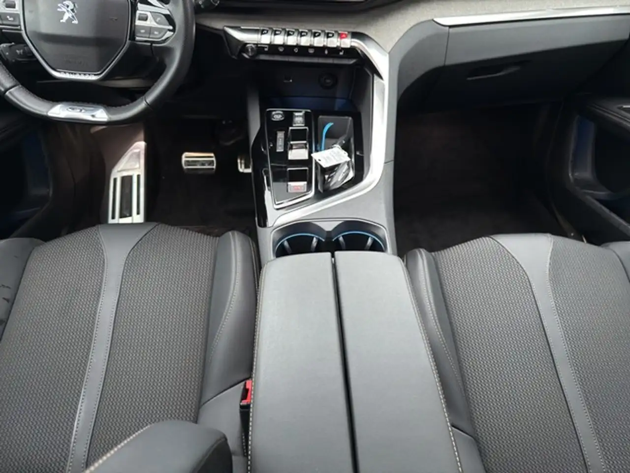 Peugeot 3008 Hybrid 136 GT NAVI SHZ PDC KAMERA CARPLAY KLIMAAT — معرض صور السيارة 11
