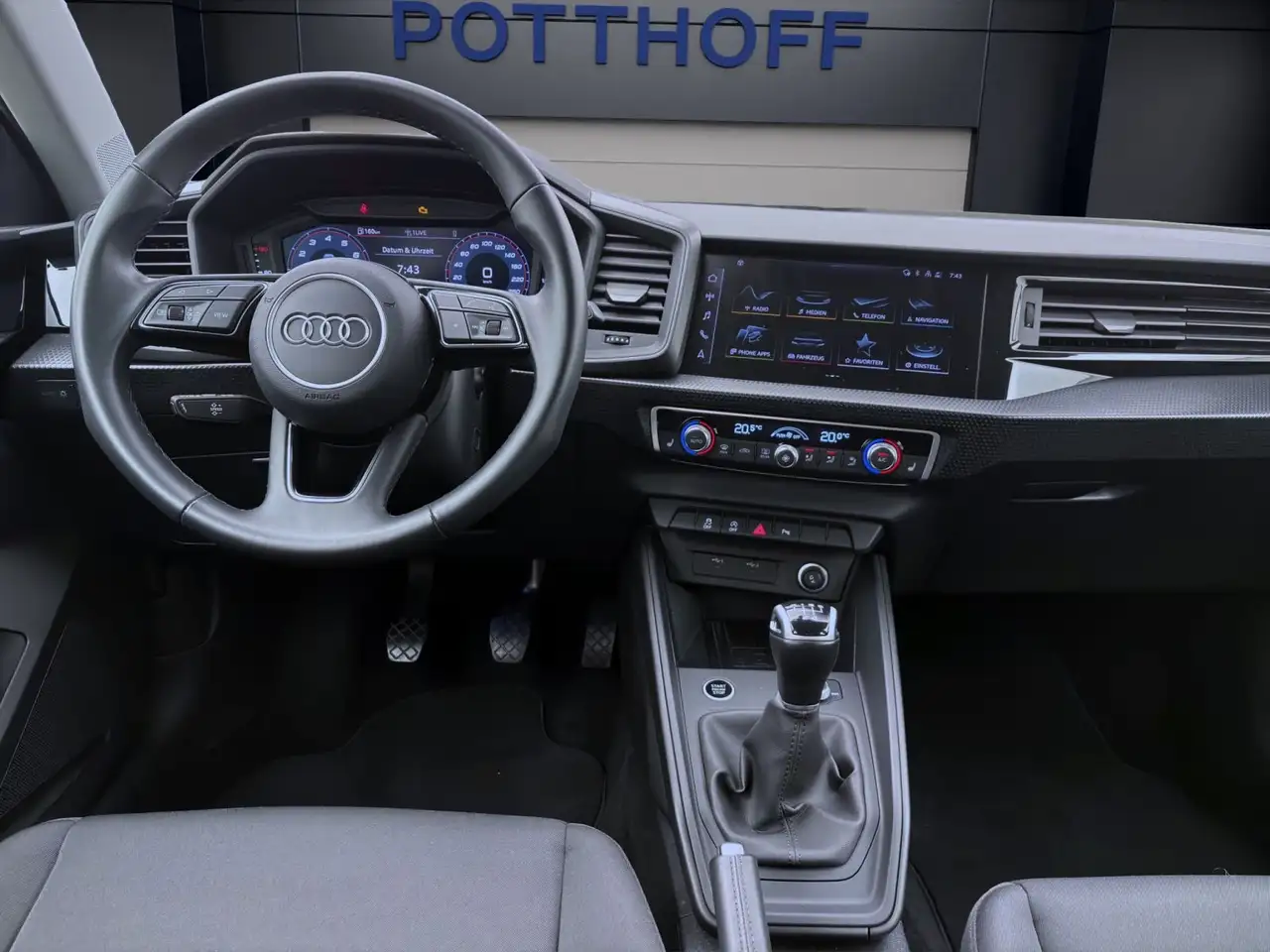 Audi A1 25 TFSI SITZHZG PDC LED VIRTUAL — Galerie du véhicule 14