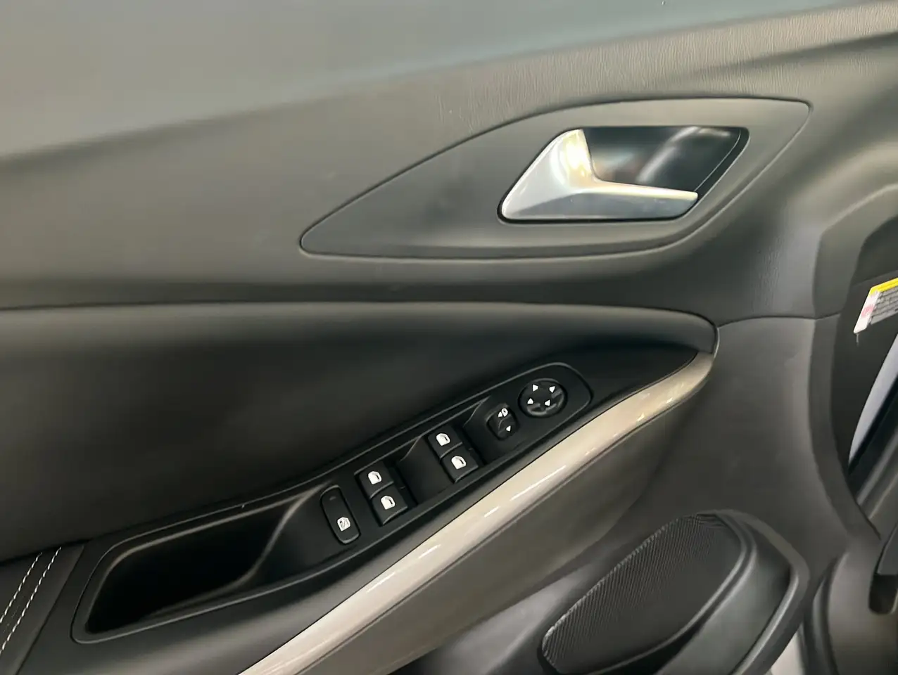 Opel Grandland X 1.2T GS Line*Navi*Tech Paket Park & Go — معرض صور السيارة 5