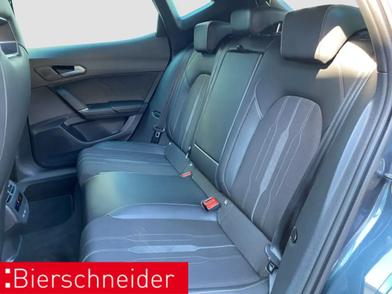 CUPRA Formentor 2.0 TSI DSG 4Drive VZ 19 DCC PANO CAM — Galería del vehículo 13