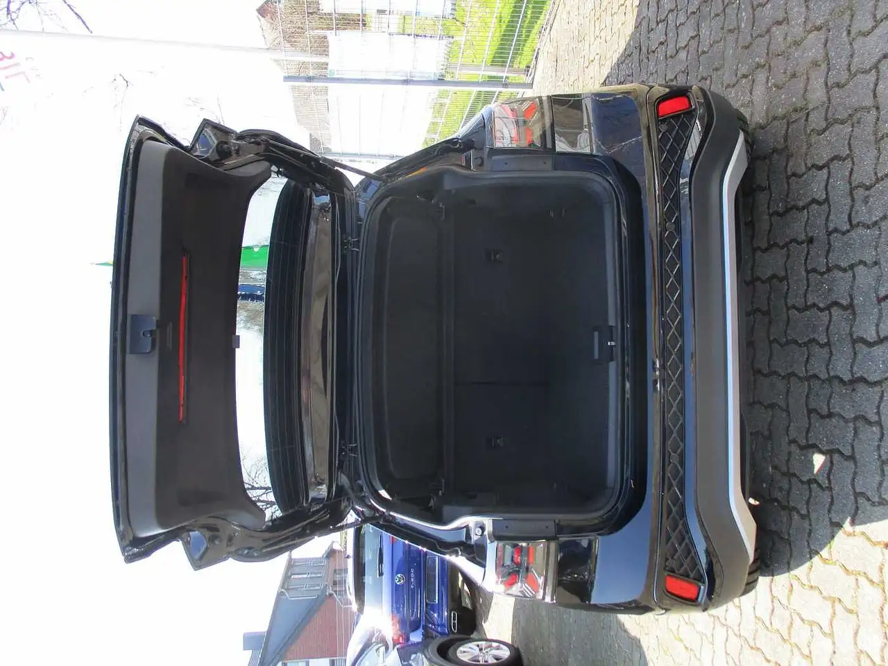 Volkswagen T-Cross 1.5 TSI ACT OPF DSG R-Line — Galerie du véhicule 3