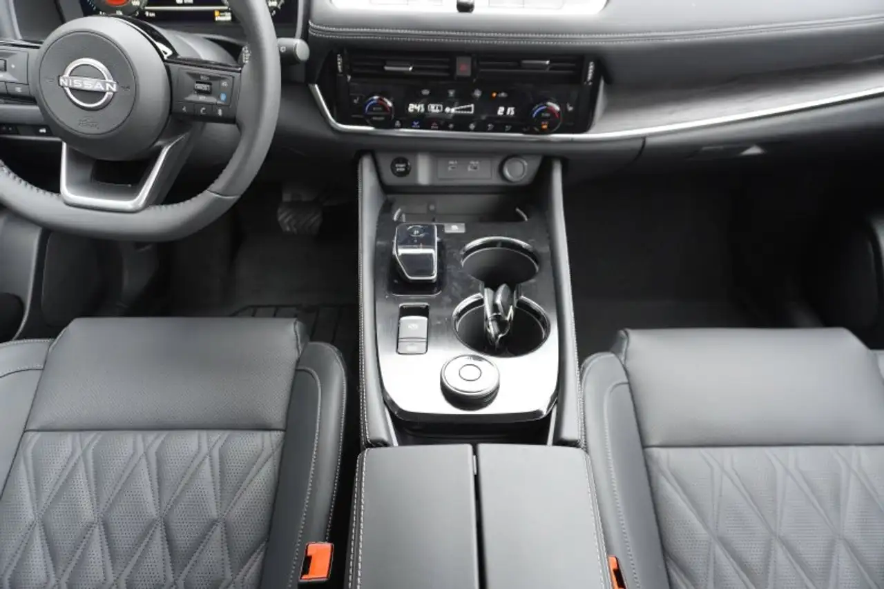 Nissan X-Trail Tekna+ 1.5 VC-T e-POWER e-4ORCE UPE=59000 Euro — معرض صور السيارة 21