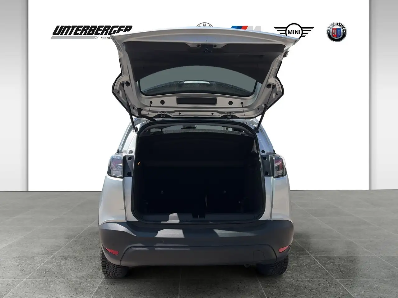 Opel Crossland Enjoy 1.2 T-Direct Injection 110PS MT Enjoy — Vehicle gallery 12