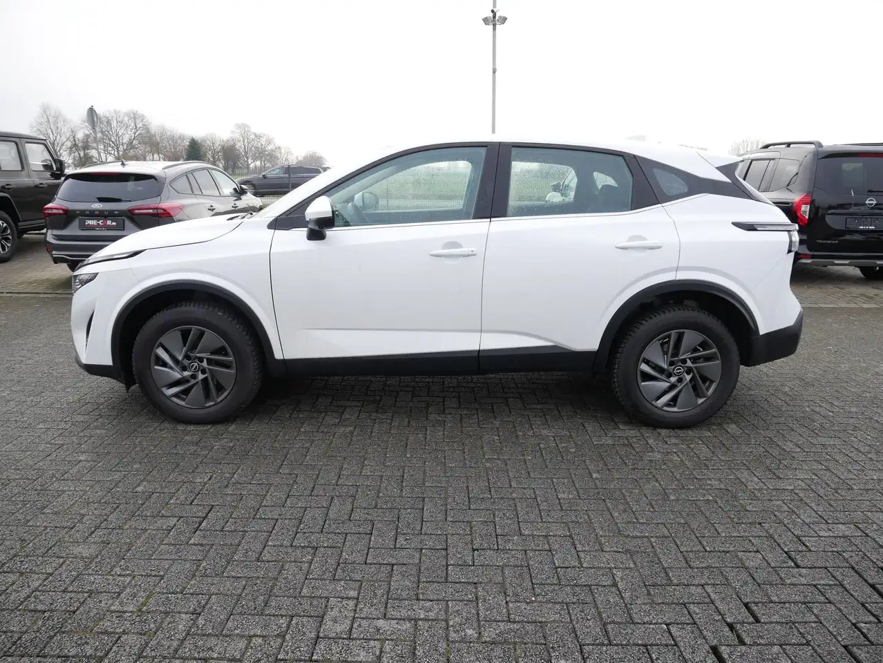 Nissan Qashqai 1.3 DIG-T MHEV 6MT Acenta 360°Kamera — Galerie du véhicule 11