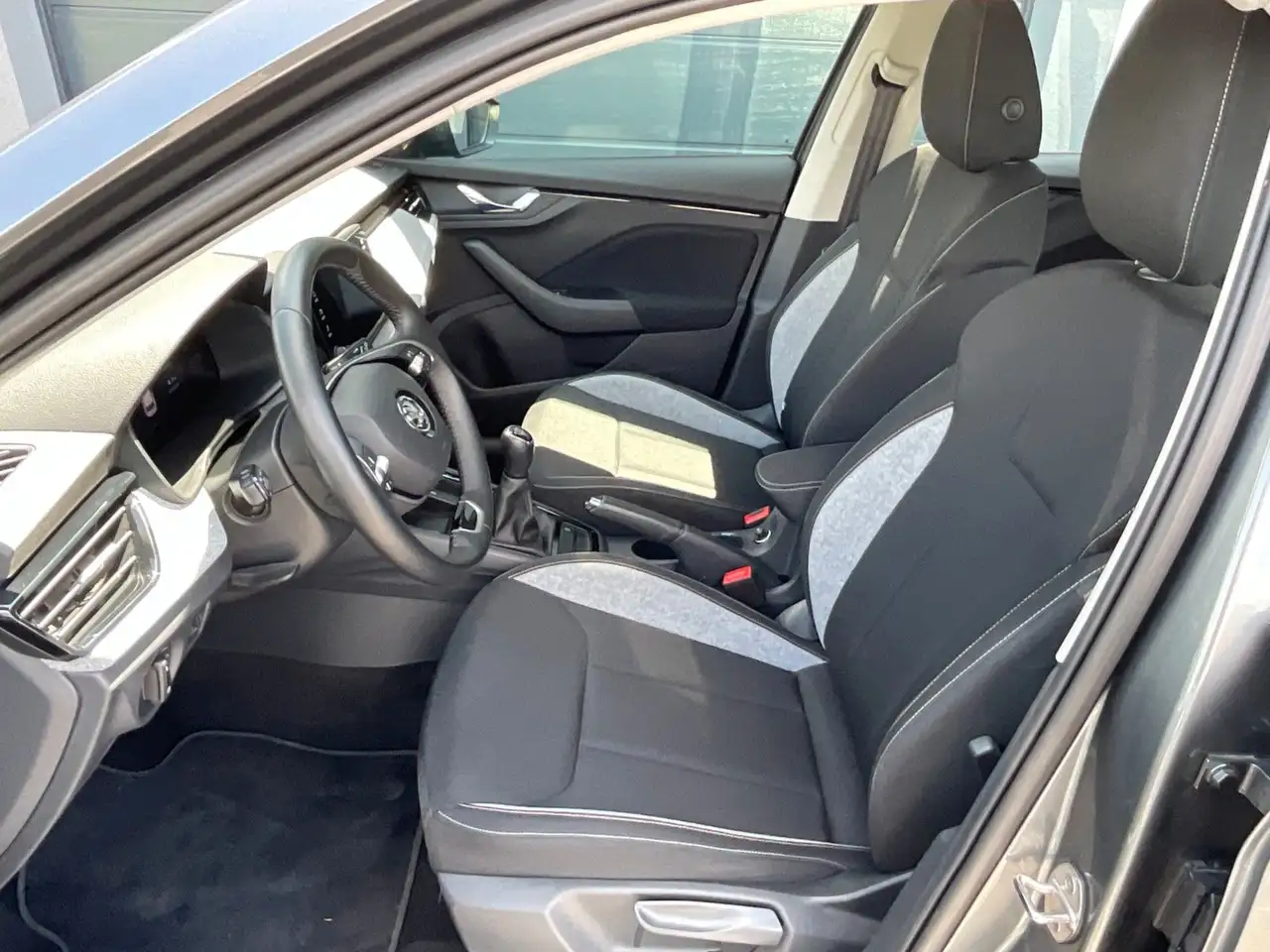 Skoda Kamiq 1,0 TSI Selection * LED * KLIMA * GRA — Vehicle gallery 9