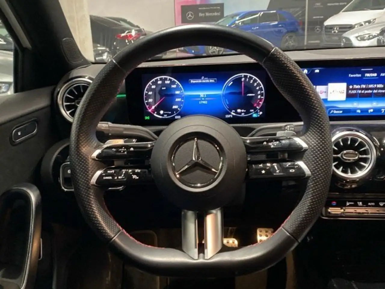 Mercedes-Benz A 250 250e Sedán 8G-DCT — Vehicle gallery 9