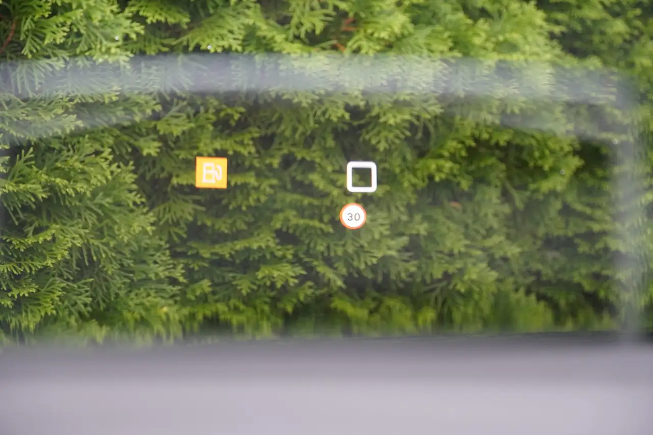Citroen C4 PureTech 130 Aut. LED ACC Navi 360° — Vehicle gallery 20