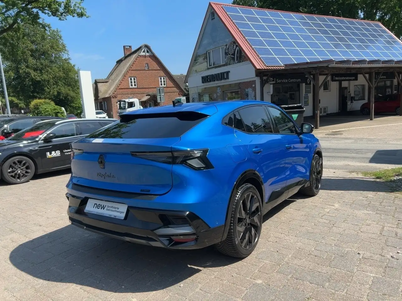 Renault Rafale E-TECH Hybrid 200 Esprit Alpine — Vehicle gallery 4