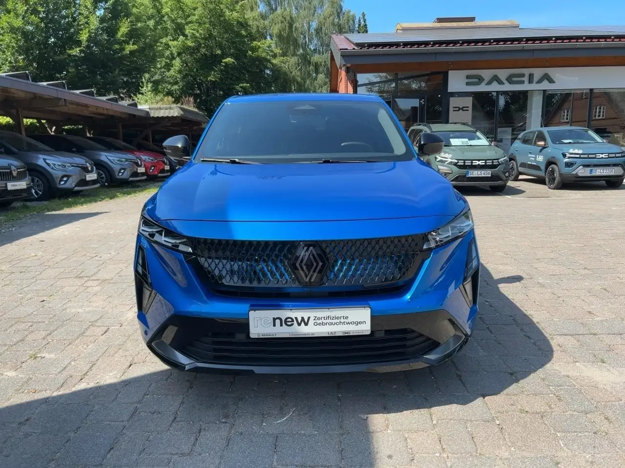 Renault Rafale E-TECH Hybrid 200 Esprit Alpine — Vehicle gallery 6