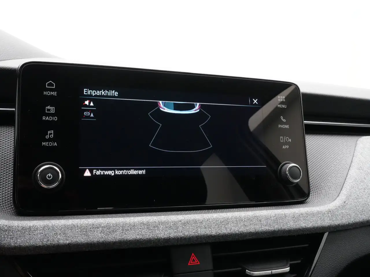 Skoda Kamiq Selection PDC LED CARPLAY SHZ PORT NAVI — Vehicle gallery 8