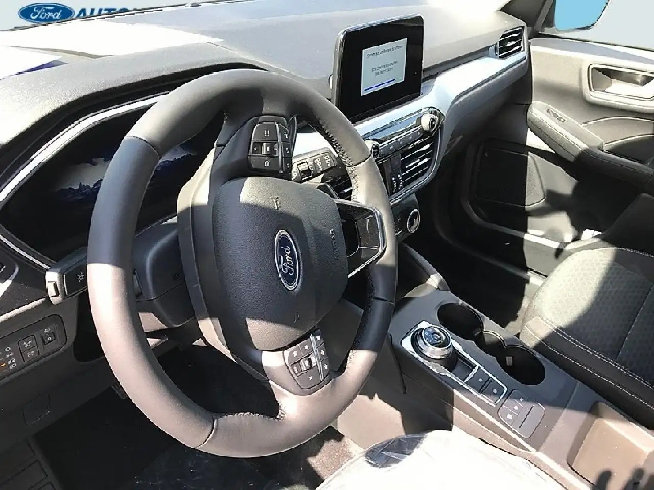 Ford Kuga Cool & Connect — Vehicle gallery 5