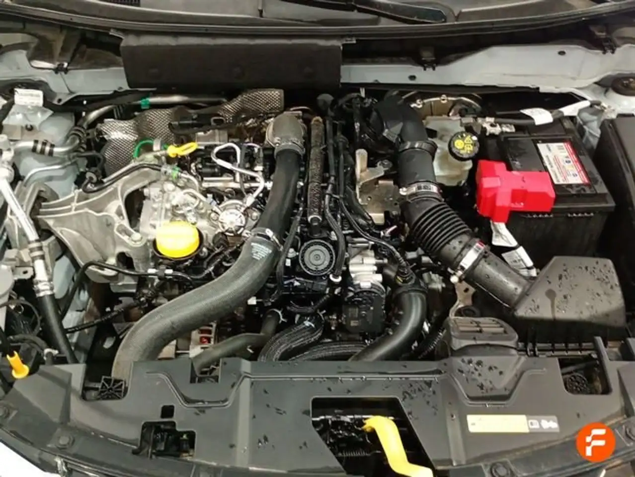 Nissan Juke 1.0 DIG-T N-Connecta 4x2 DCT 7 84kW — معرض صور السيارة 24