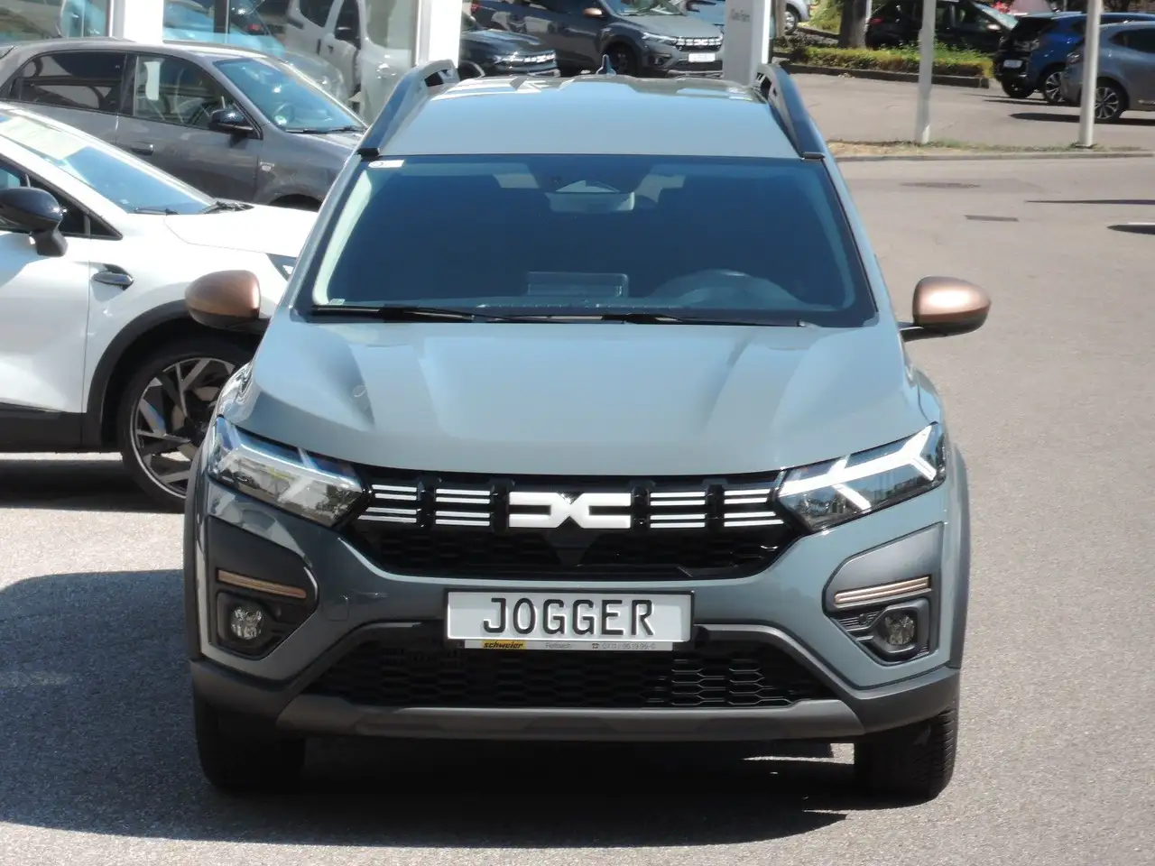 Dacia Jogger TCe 110 Extreme+ 7-Sitzer GJR,Kamera,SHZ — Vehicle gallery 2