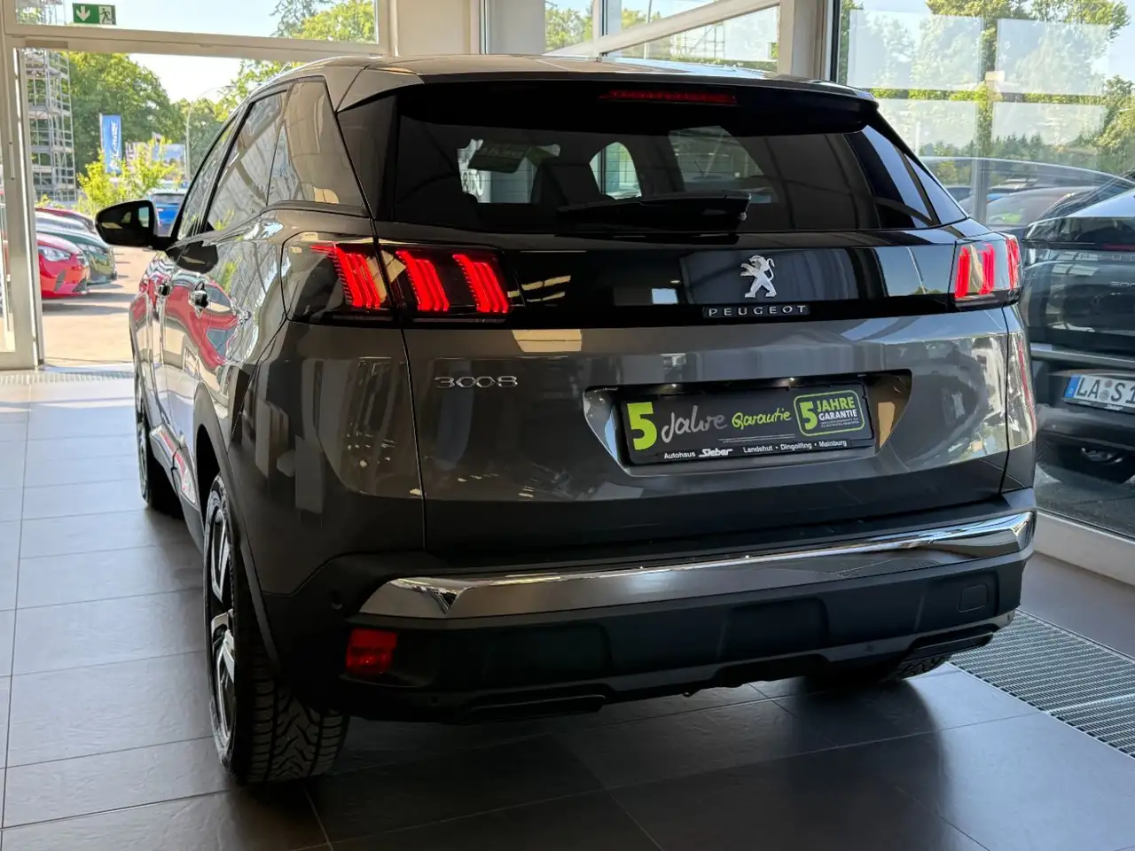 Peugeot 3008 1.2 PureTech 130 CarPlay*DAB — Vehicle gallery 7