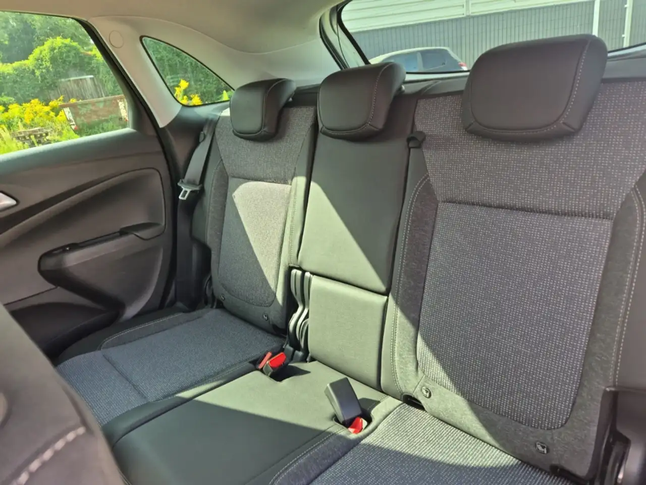 Opel Crossland Elegance 1.2,Aut,Kamera,Navi,Allwetter — معرض صور السيارة 11