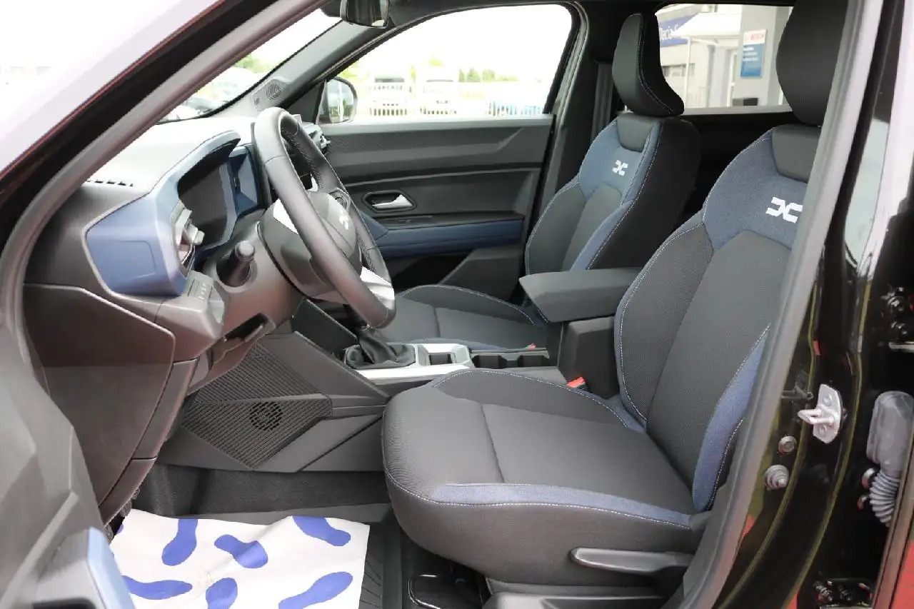 Dacia Duster ECO-G100 Journey-WINTERPAKET-KAMERA-SHZ-PDC — معرض صور السيارة 4