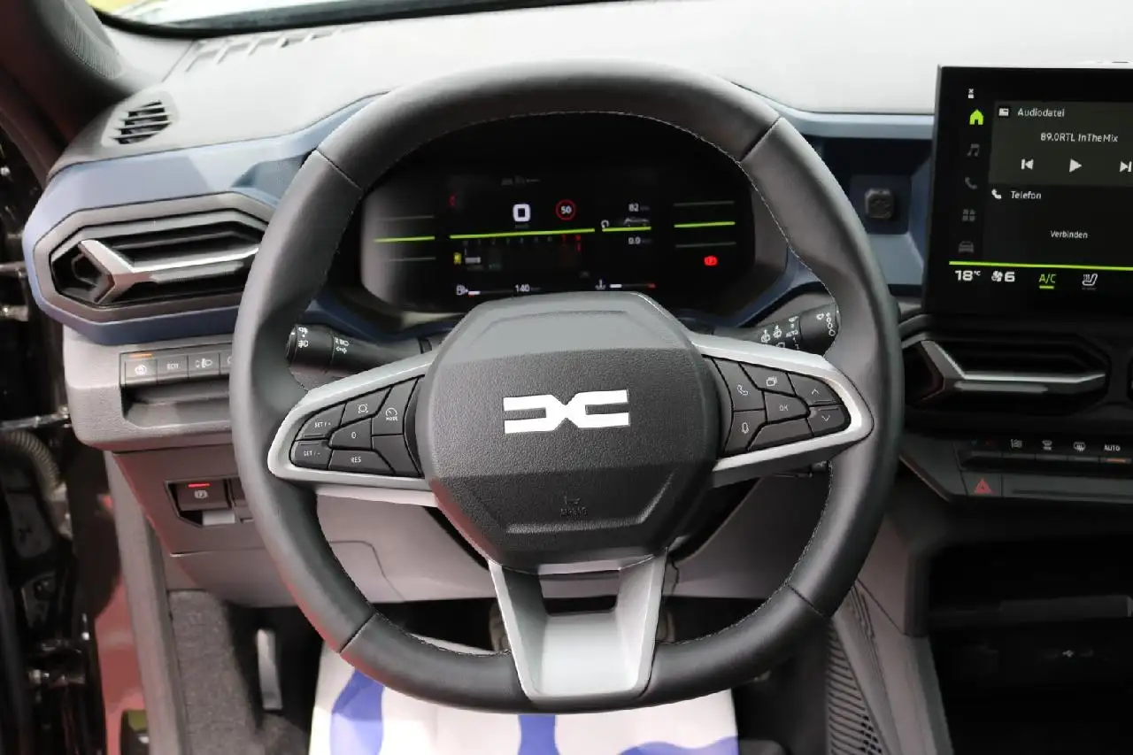 Dacia Duster ECO-G100 Journey-WINTERPAKET-KAMERA-SHZ-PDC — معرض صور السيارة 6