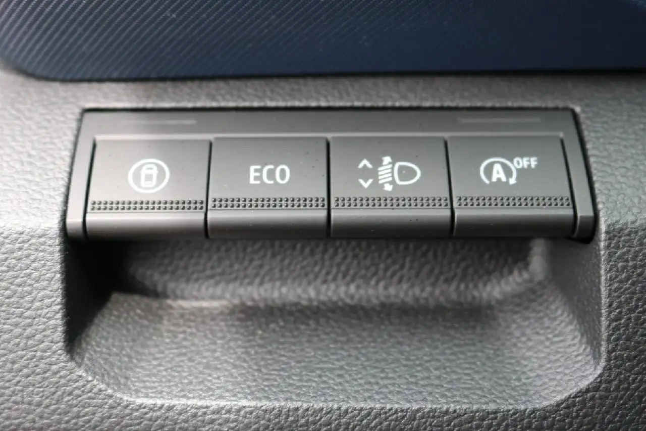 Dacia Duster ECO-G100 Journey-WINTERPAKET-KAMERA-SHZ-PDC — معرض صور السيارة 10