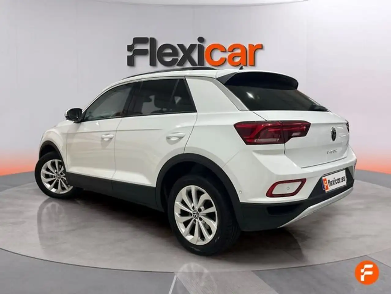 Volkswagen T-Roc 1.0 TSI Life 81kW — معرض صور السيارة 5