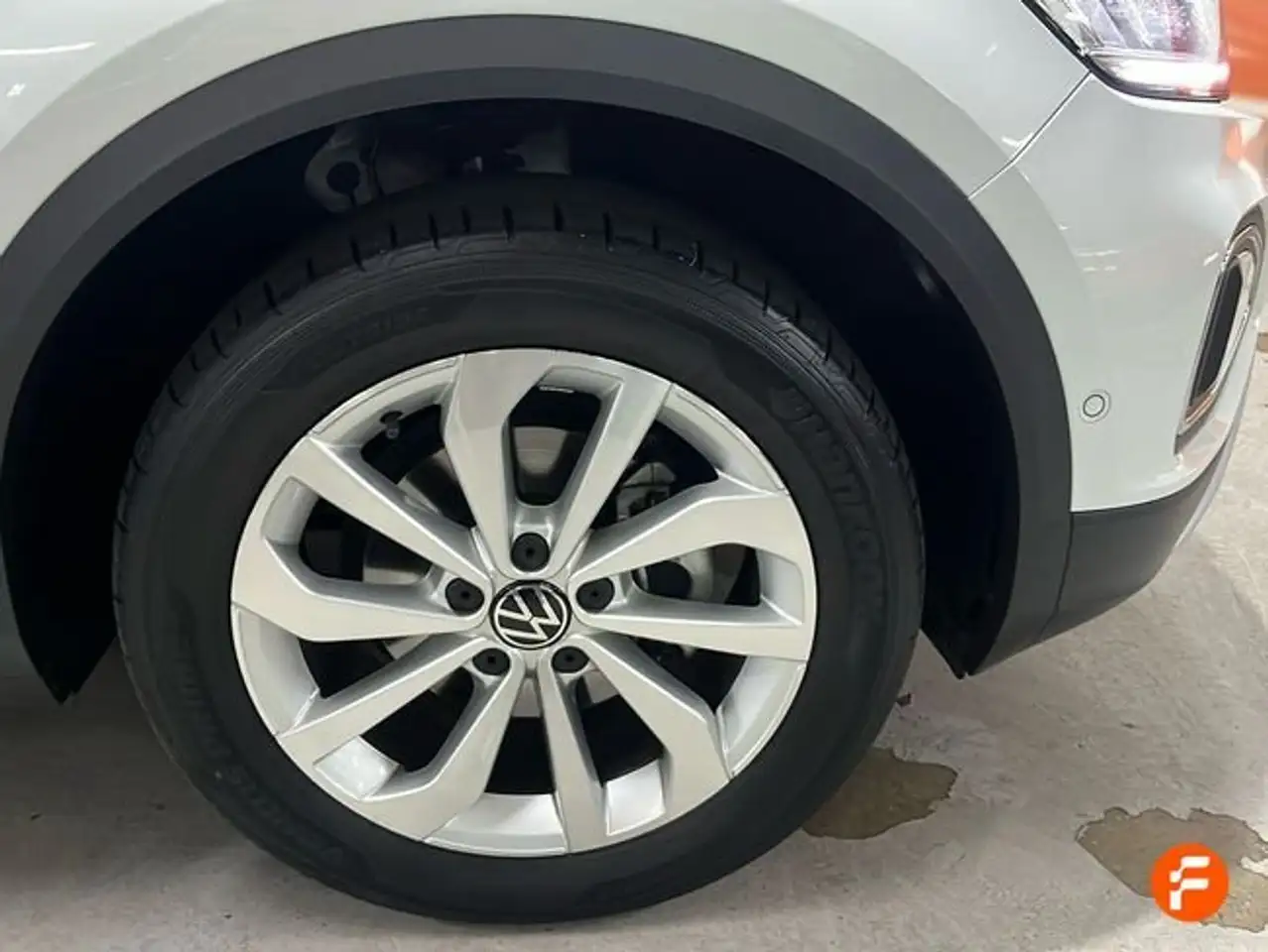 Volkswagen T-Roc 1.0 TSI Life 81kW — معرض صور السيارة 22