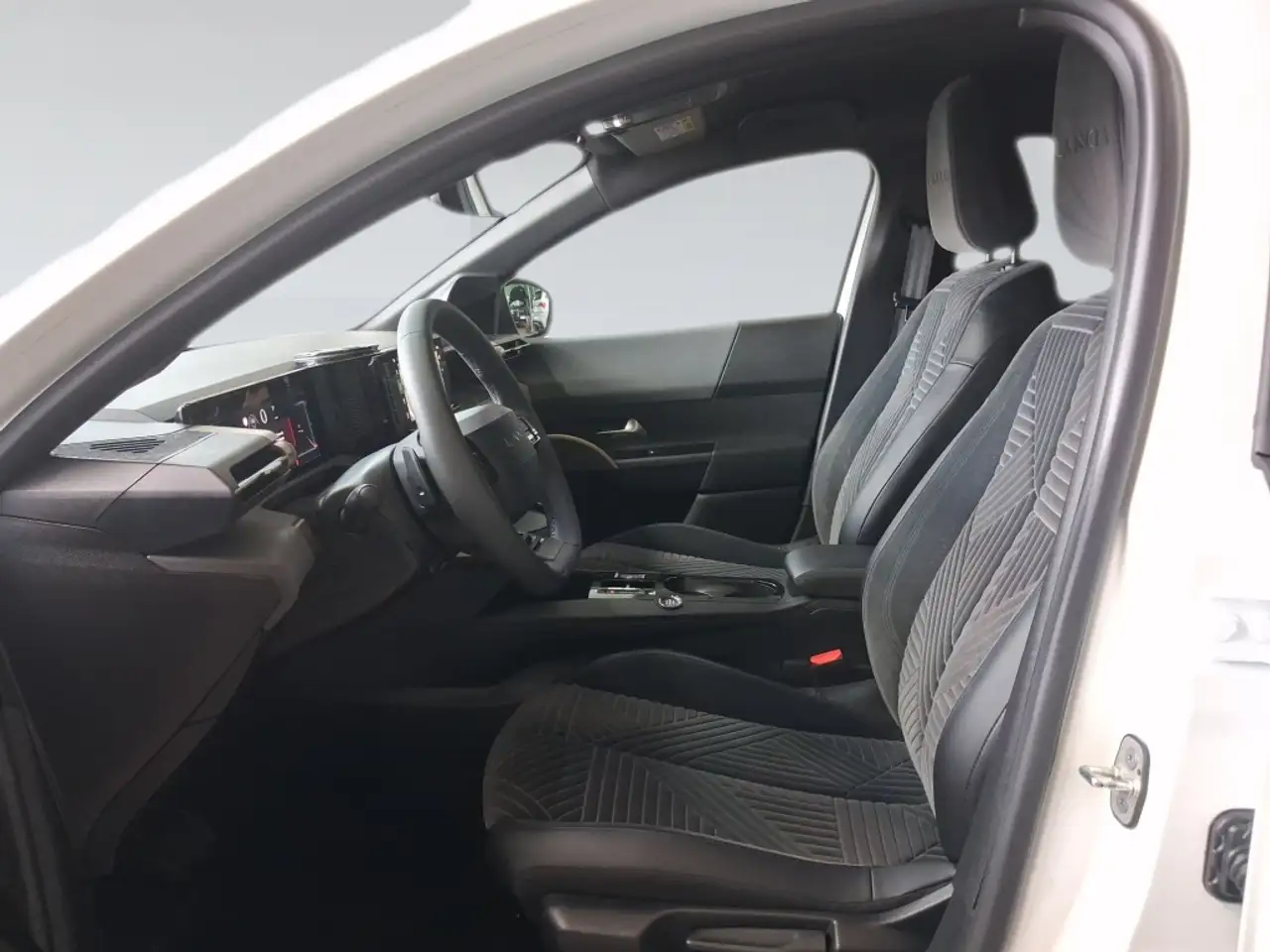 Lancia Ypsilon LX 1.2 MHEV 100CV AUTO 5P — Vehicle gallery 16