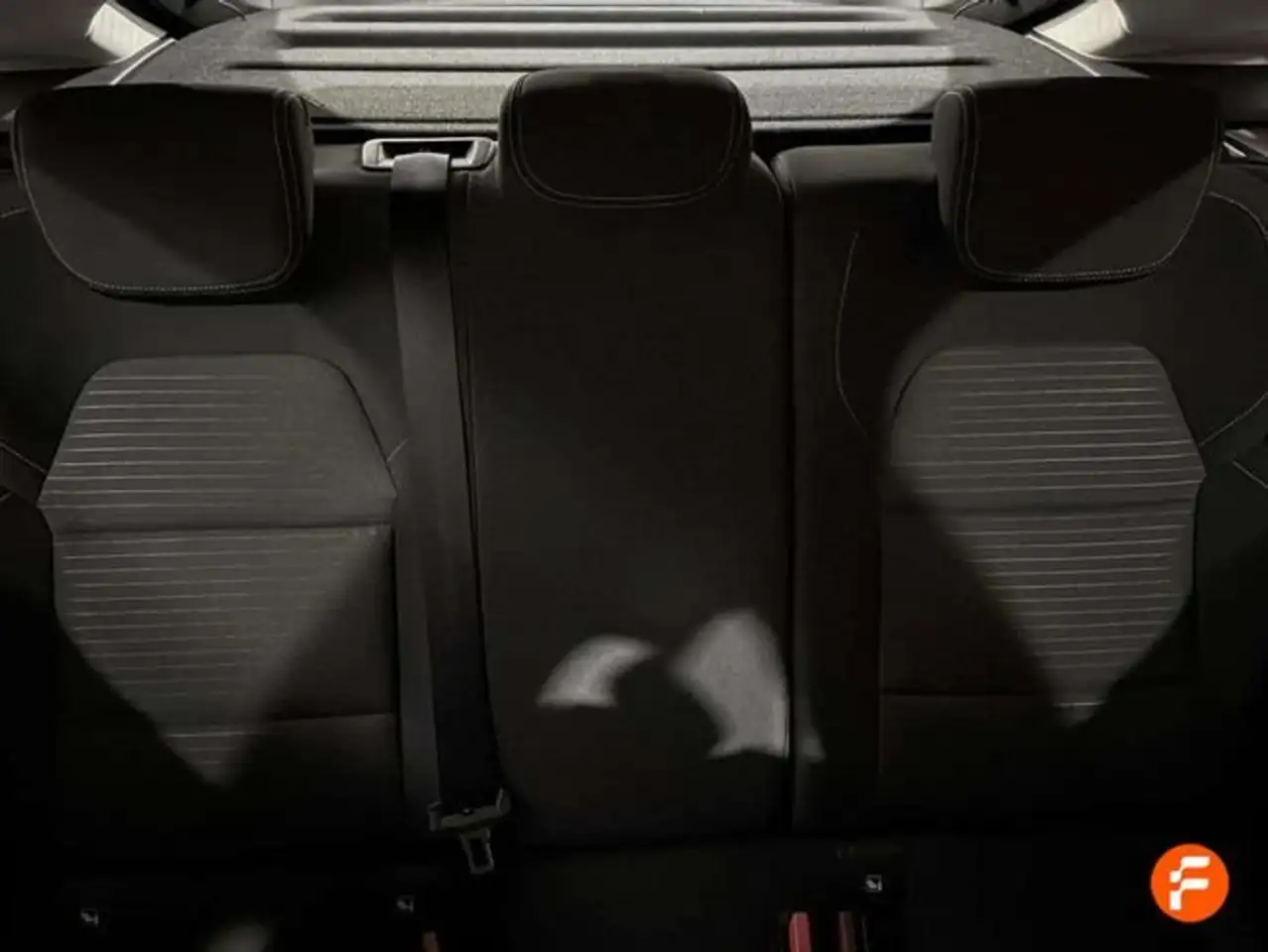 Renault Arkana Evolution TCe 103kW(140CV) EDC mild hybr — معرض صور السيارة 24