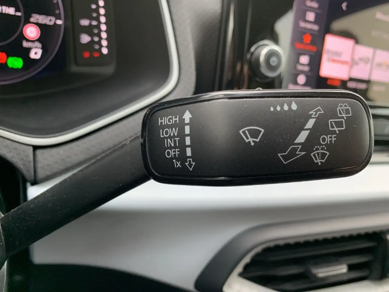 SEAT Ibiza 1.0 TSI STYLE EDITION Style Edition ACC+KLIMA+LED+ — Galerie du véhicule 23