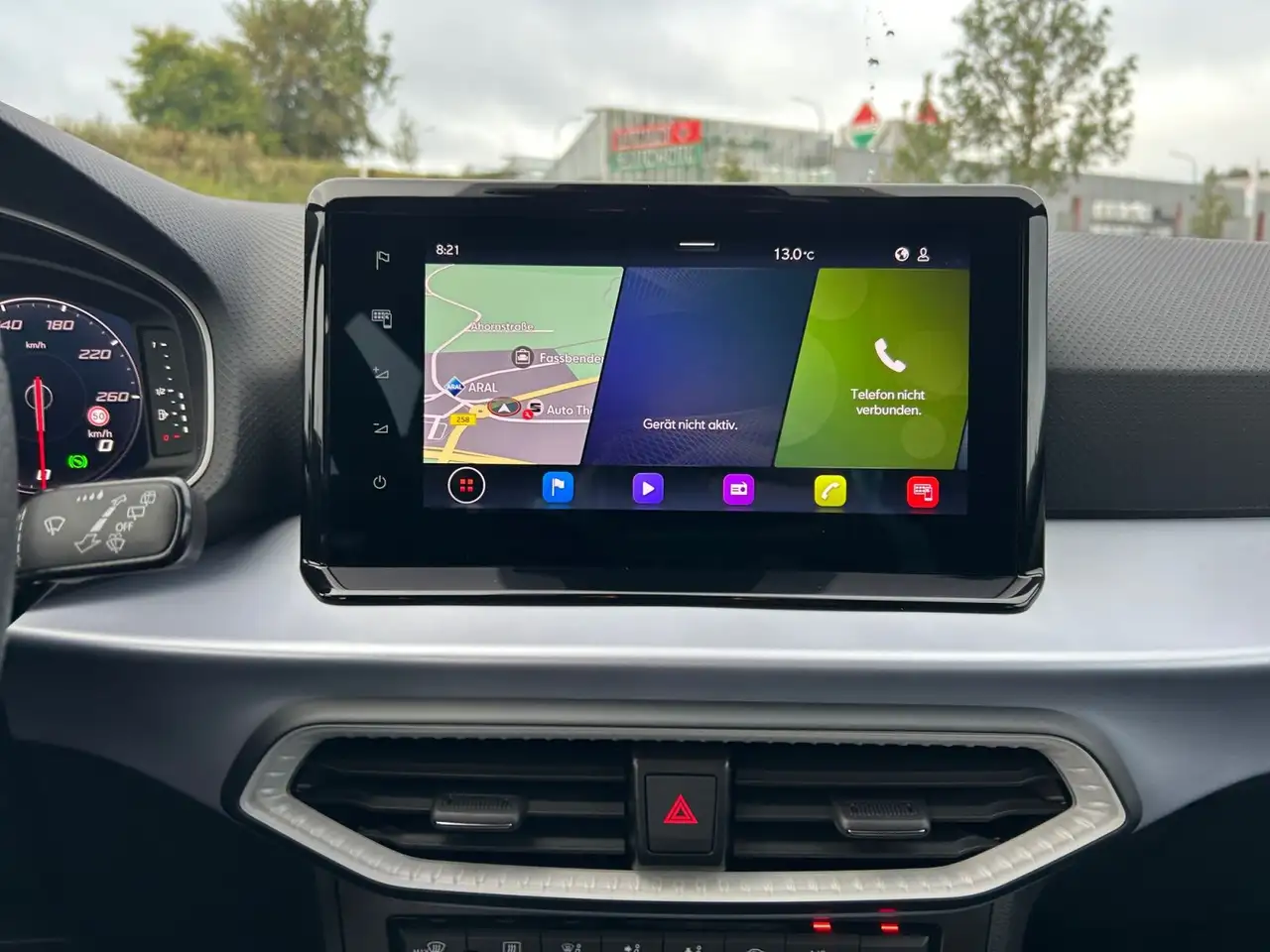 SEAT Arona FR 1.5TSI DSG — Vehicle gallery 11