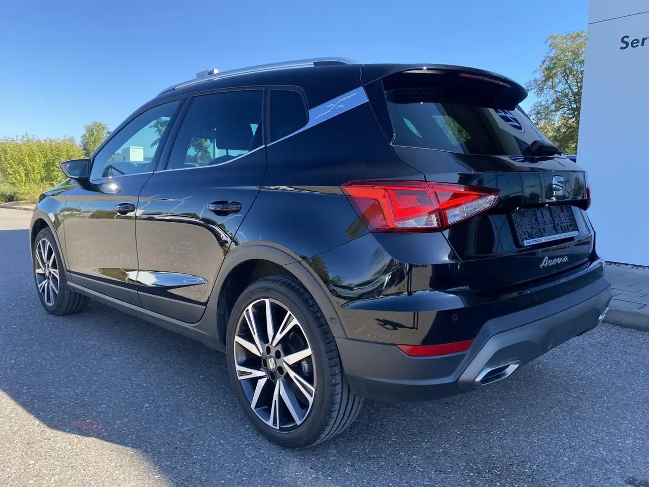 SEAT Arona 1.0 TSI FR AHK+18"+SAFE+DRIVING-XL+FULL-LI — معرض صور السيارة 4