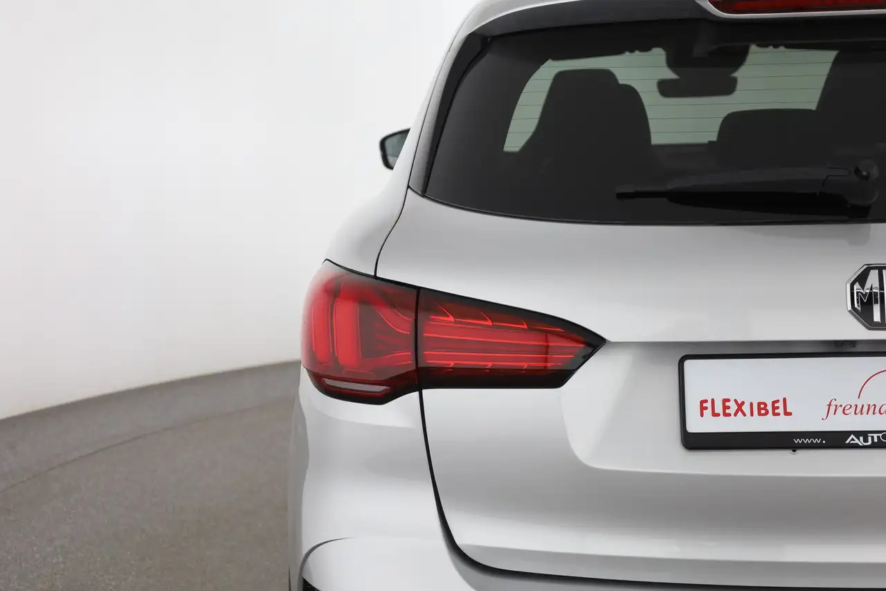 MG HS 1.5 T-GDI Luxury Aut. LED ACC Navi 360° Pano — Galería del vehículo 9