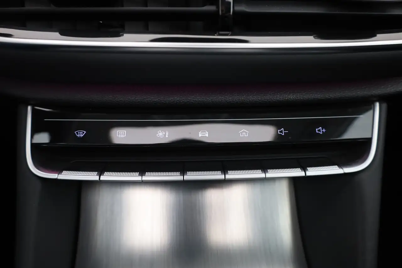 MG HS 1.5 T-GDI Luxury Aut. LED ACC Navi 360° Pano — Galería del vehículo 13