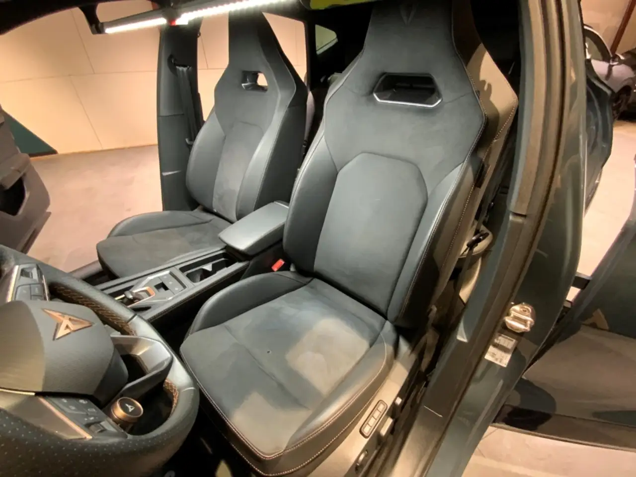 CUPRA Formentor 1.5 eTSI DSG+DCC +Rückfahrkamera — Galería del vehículo 14