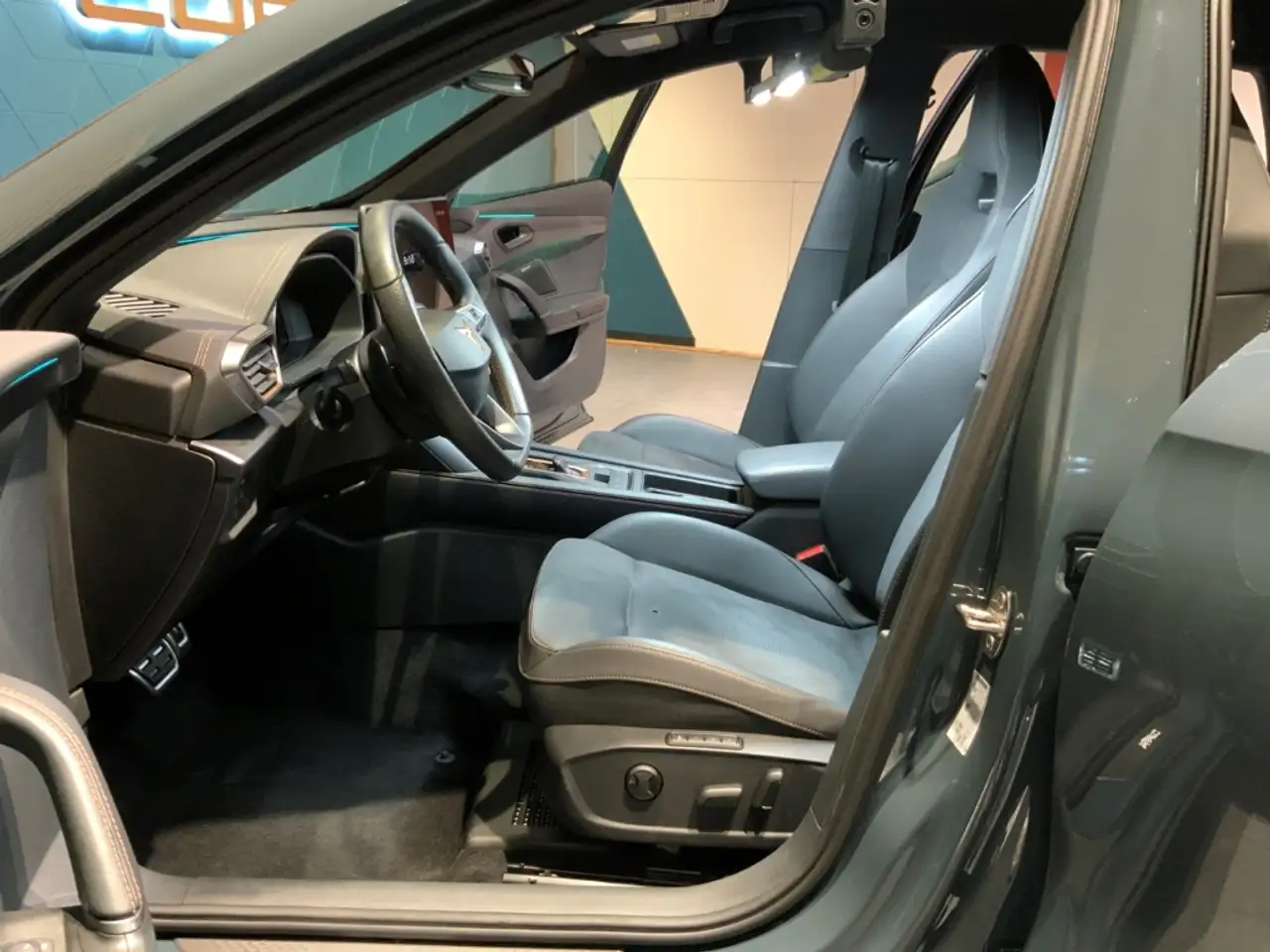 CUPRA Formentor 1.5 eTSI DSG+DCC +Rückfahrkamera — Galería del vehículo 12