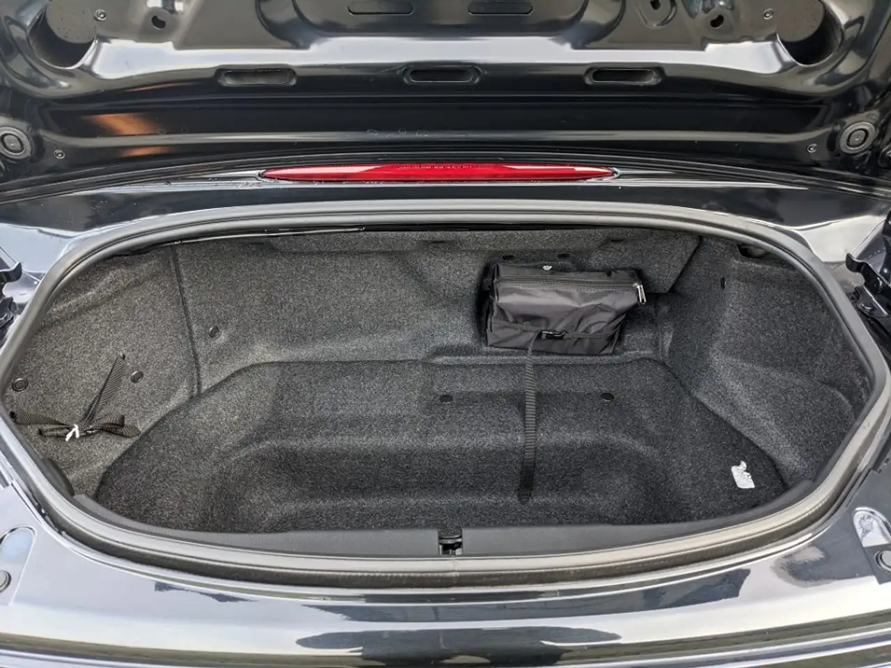 Mazda MX-5 2.0l Exclusive Leder Bose Matrix-LED Navi — Galería del vehículo 28