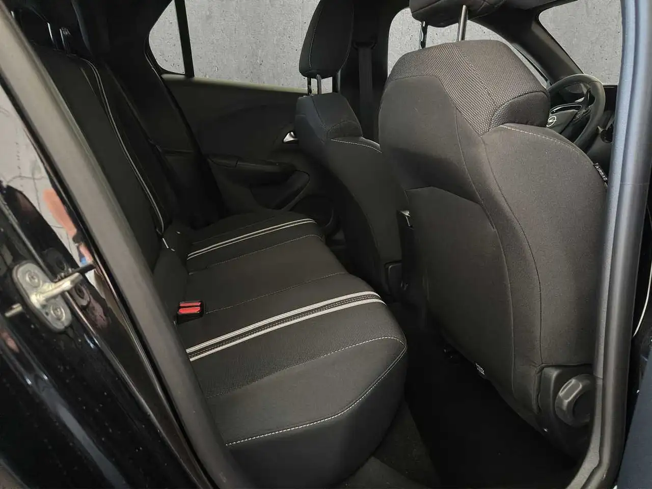 Opel Corsa GS //Navi/ Winterpaket/Kamera/ — Galería del vehículo 15