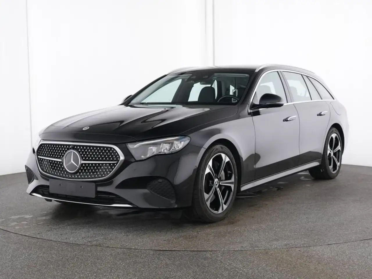 Mercedes-Benz E 300 e T Avantgarde Distr Keyl AHK W-Paket 19" — Galería del vehículo 2