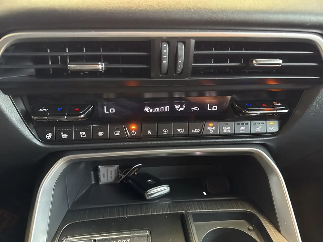 Mazda CX-80 2.5L e-SKYACTIV PHEV 327ps 8AT AWD Homura COSO — Vehicle gallery 14