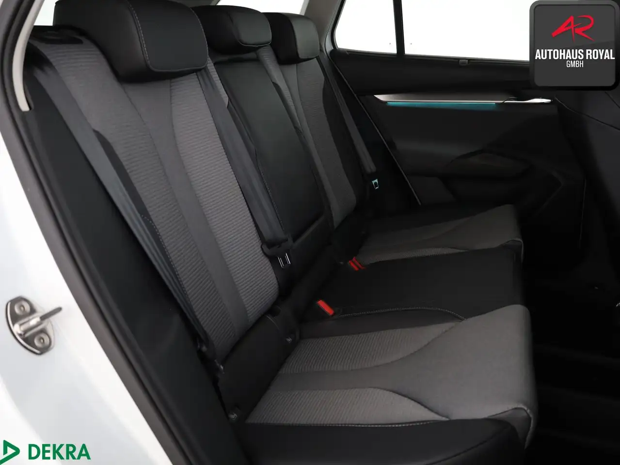 Skoda Enyaq 60 MATRIX,MEMORY,ACC,TOTWINKEL,KESSY,20Z — Galerie du véhicule 13