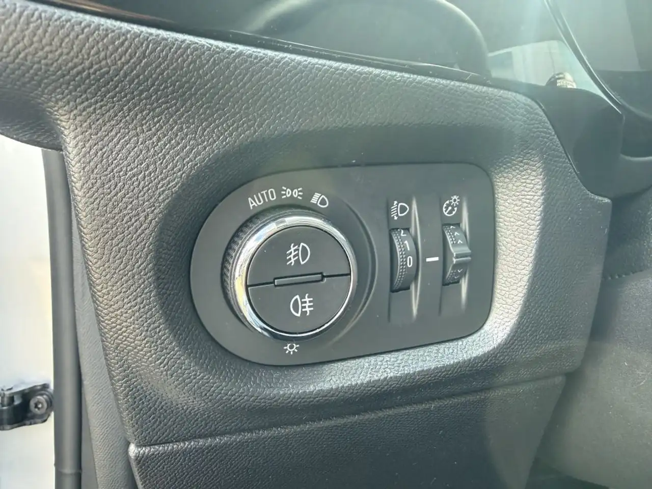 Opel Corsa 1.2 Direct Injection Turbo — Vehicle gallery 15