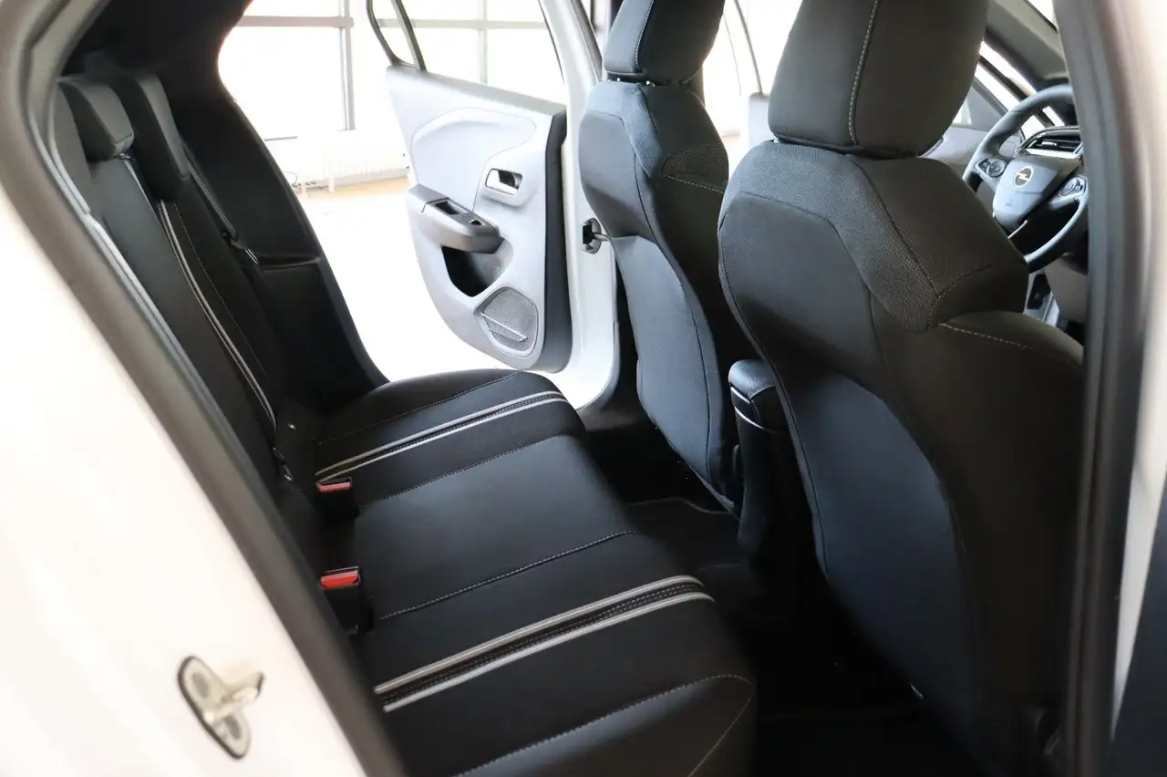Opel Corsa F GS Kamera/PDC/Lenkhzg. — Galería del vehículo 14