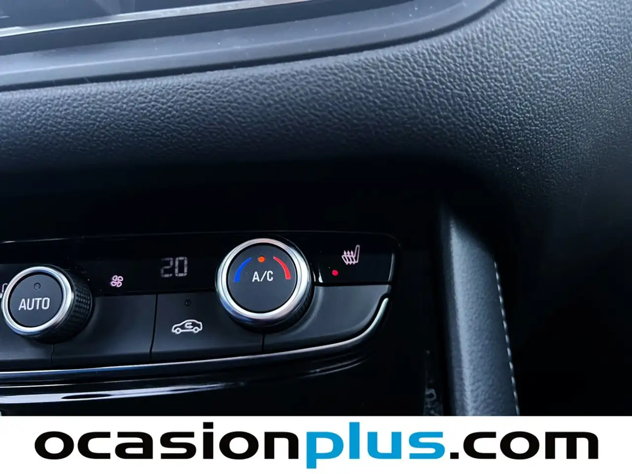 Opel Grandland 1.2T S&S GS 130 — معرض صور السيارة 7