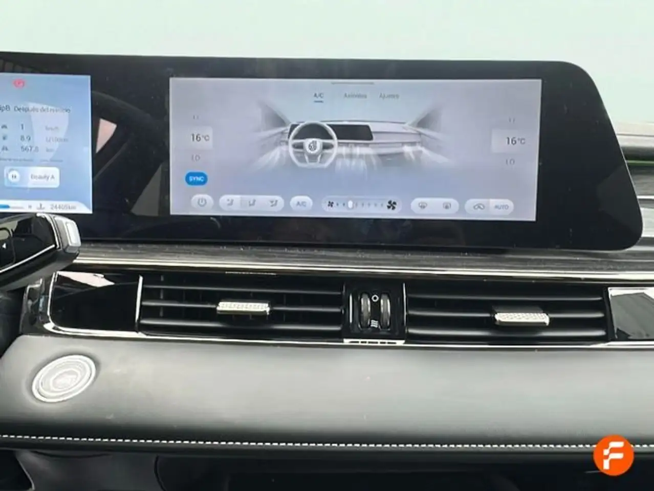 Omoda 5 MY25 - Premium 1.6 TGDI 108kW (145cv) — Galería del vehículo 24