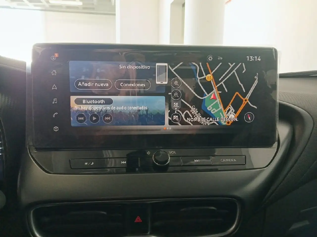 Nissan Juke DIG-T 84 kW (114 CV) 6M/T N-Connecta — Vehicle gallery 18