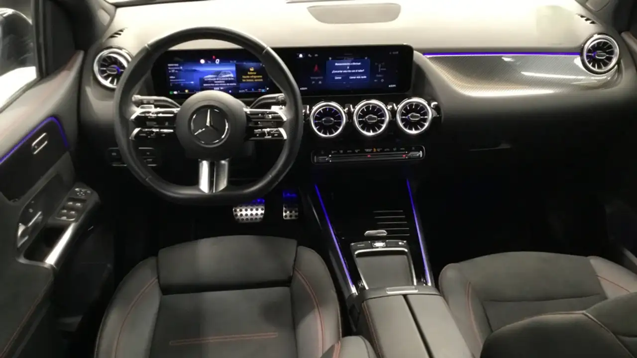 Mercedes-Benz B 180 -CLASS D — معرض صور السيارة 8