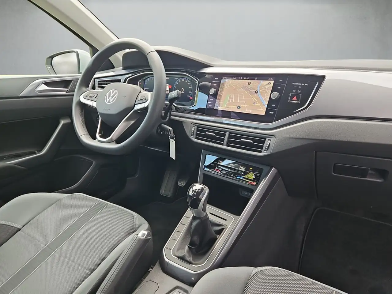 Volkswagen Polo VI 1.0 TSI Style *Navi*APP* — Galería del vehículo 7