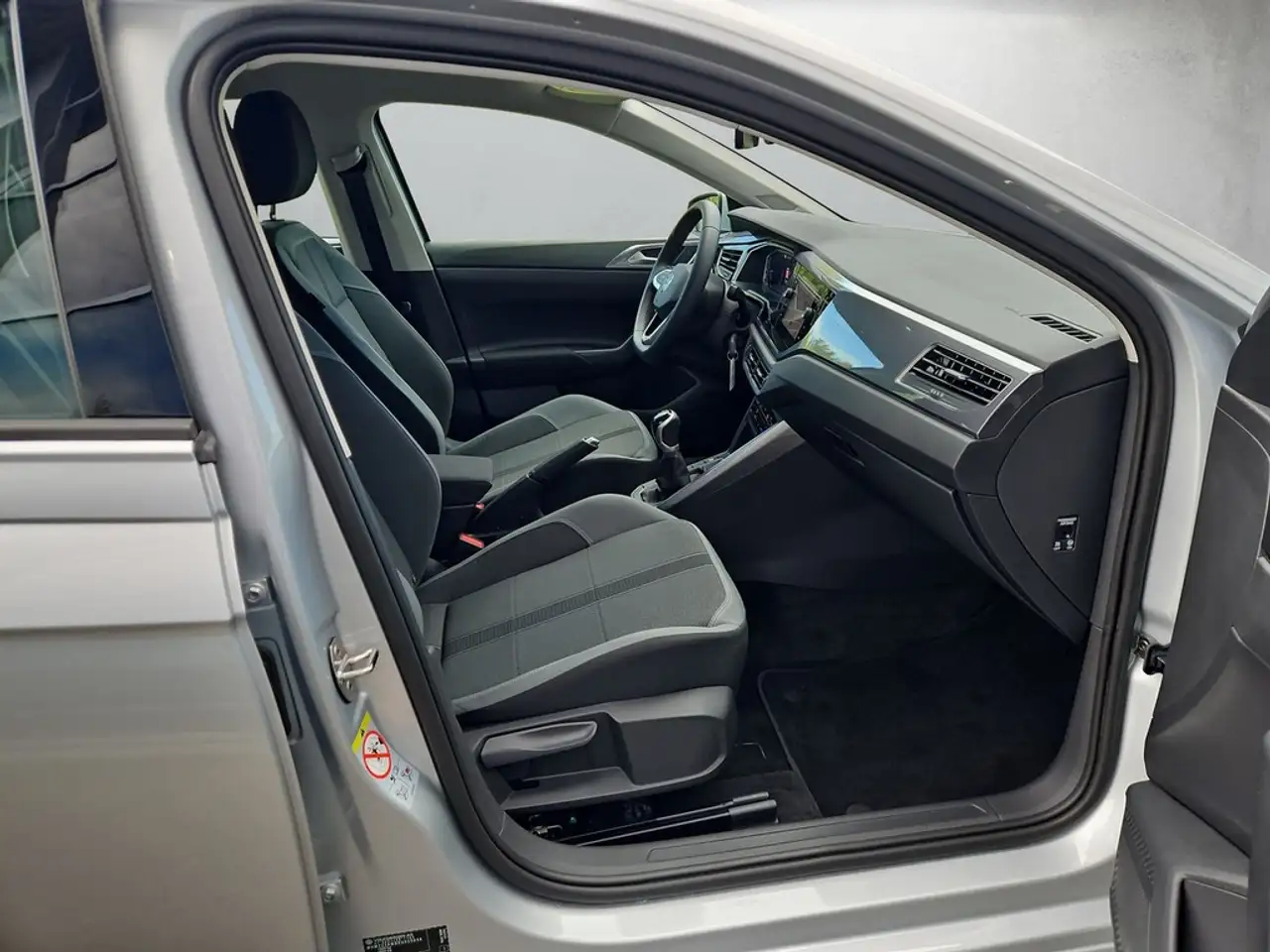 Volkswagen Polo VI 1.0 TSI Style *Navi*APP* — Galería del vehículo 14
